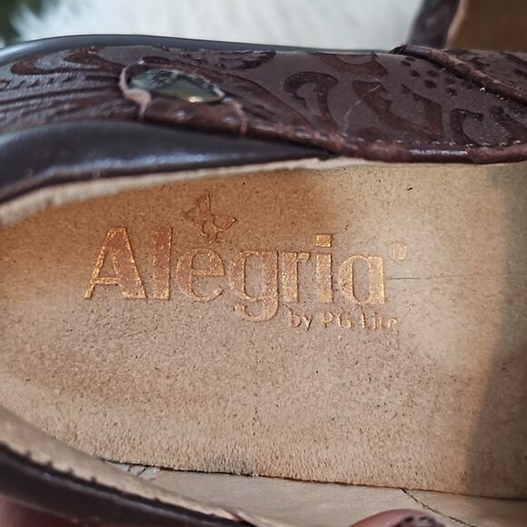 ALEGRIA Women’s By PG Lite Kel-433 Brown Embossed Leather Slip On Shoes - Picture 6 of 7